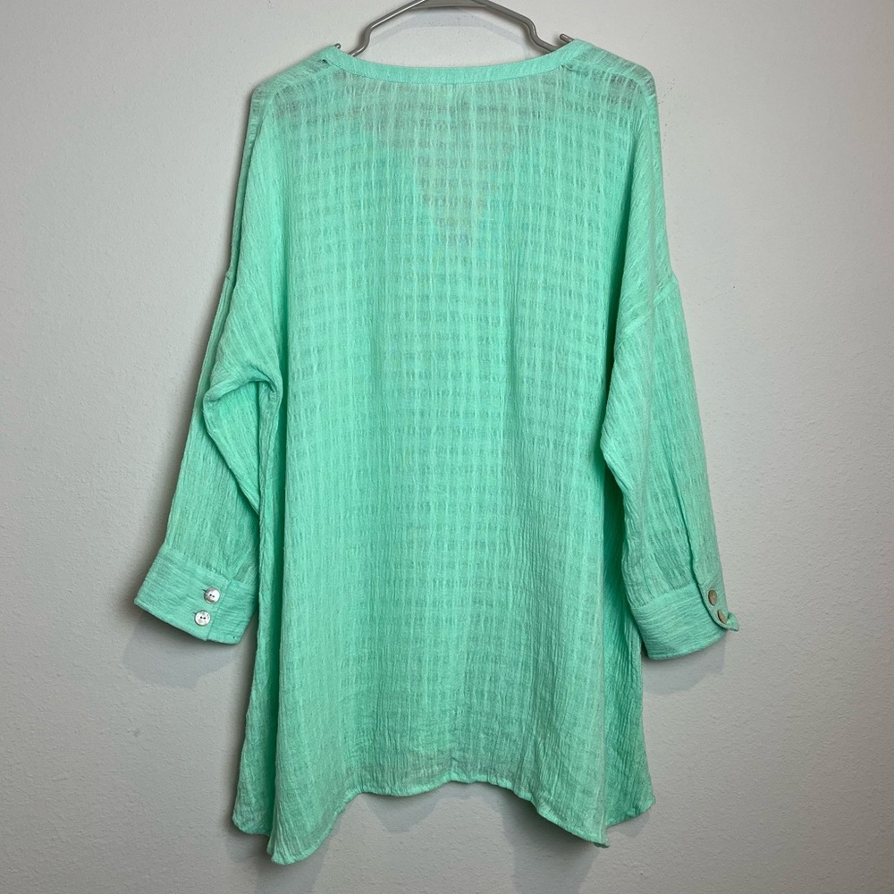 Soft Surroundings Linen Blend Gauze Crinkle Button Up Blouse Size Medium *Flawed - Picture 2 of 6